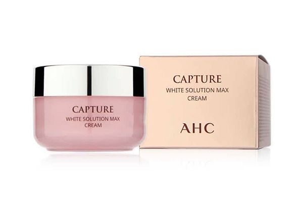 Крем для лица осветляющий оживляющий AHC Capture White Solution Max Whitening Cream 50мл