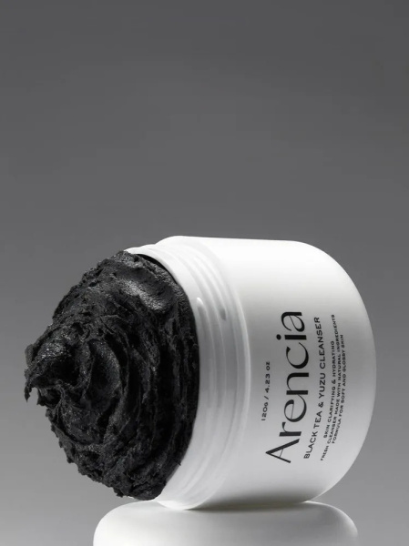 Очищающее средство с чёрным чаем и юдзу Arencia Black Tea Rice Mochi Cleanser 120гр