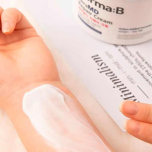 Восстанавливающий липосомный крем для тела с церамидами Derma:B CeraMD Repair Cream 430мл