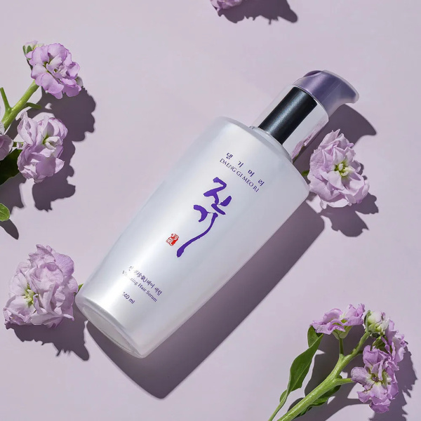 Восстанавливающая сыворотка для волос с протеинами шелка Daeng Gi Meo Ri Vitalizing Hair Serum 140мл